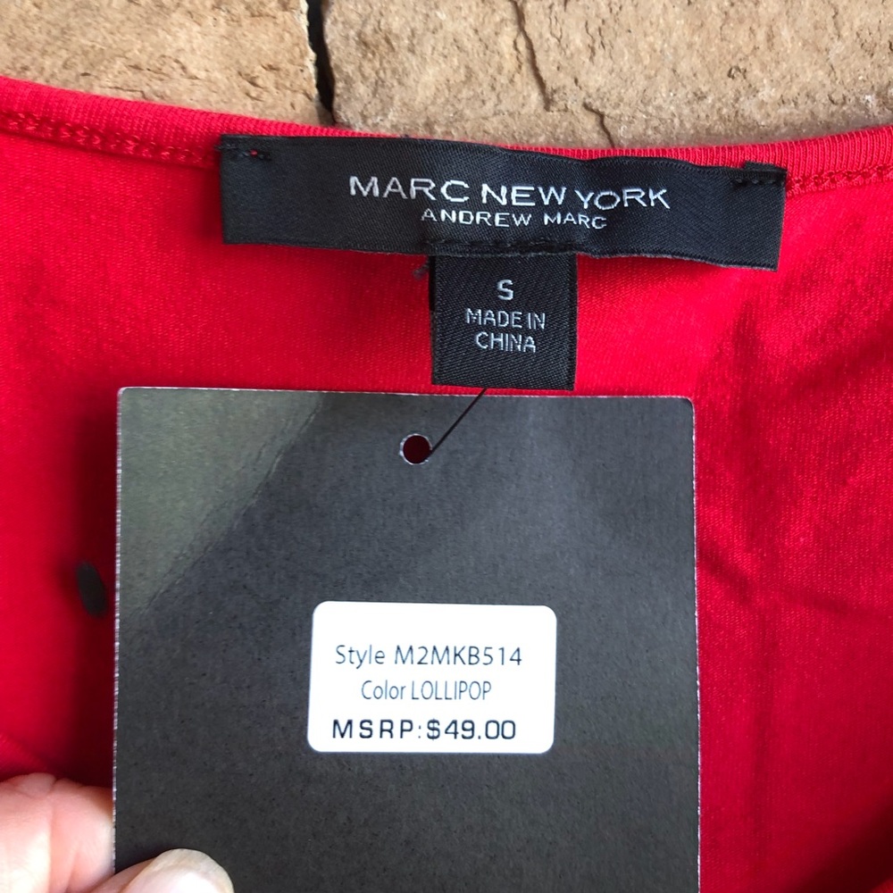 Marc New York Andrew Marc red short ruffle sleeve v-neck blouse top NWT Small - Picture 8 of 8